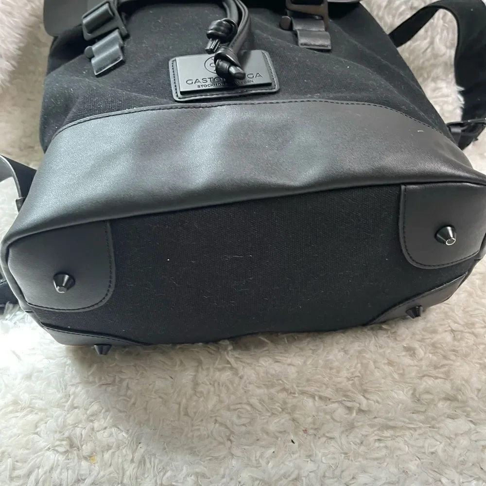 Gaston Luga Unisex Black canvas Laptop Large Backpack Water-Resistant